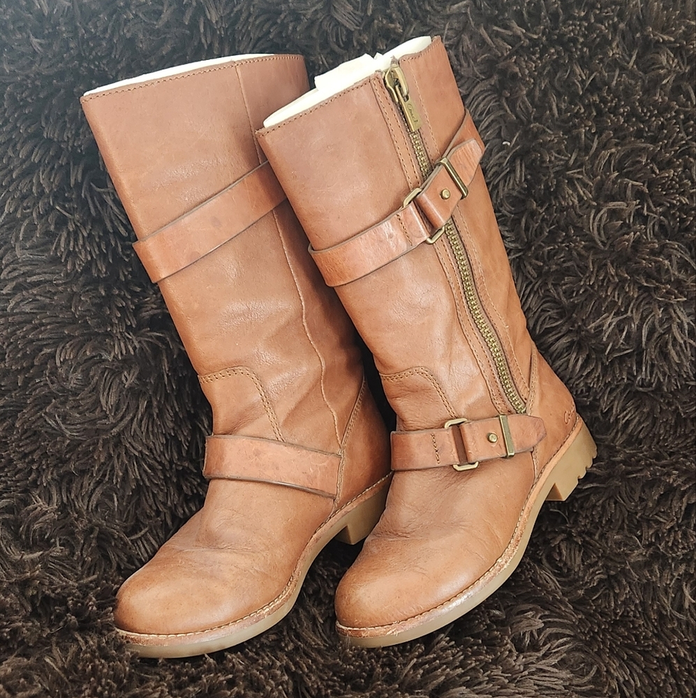 Coach Vanessa Pebble Grain boots, Size 5.5